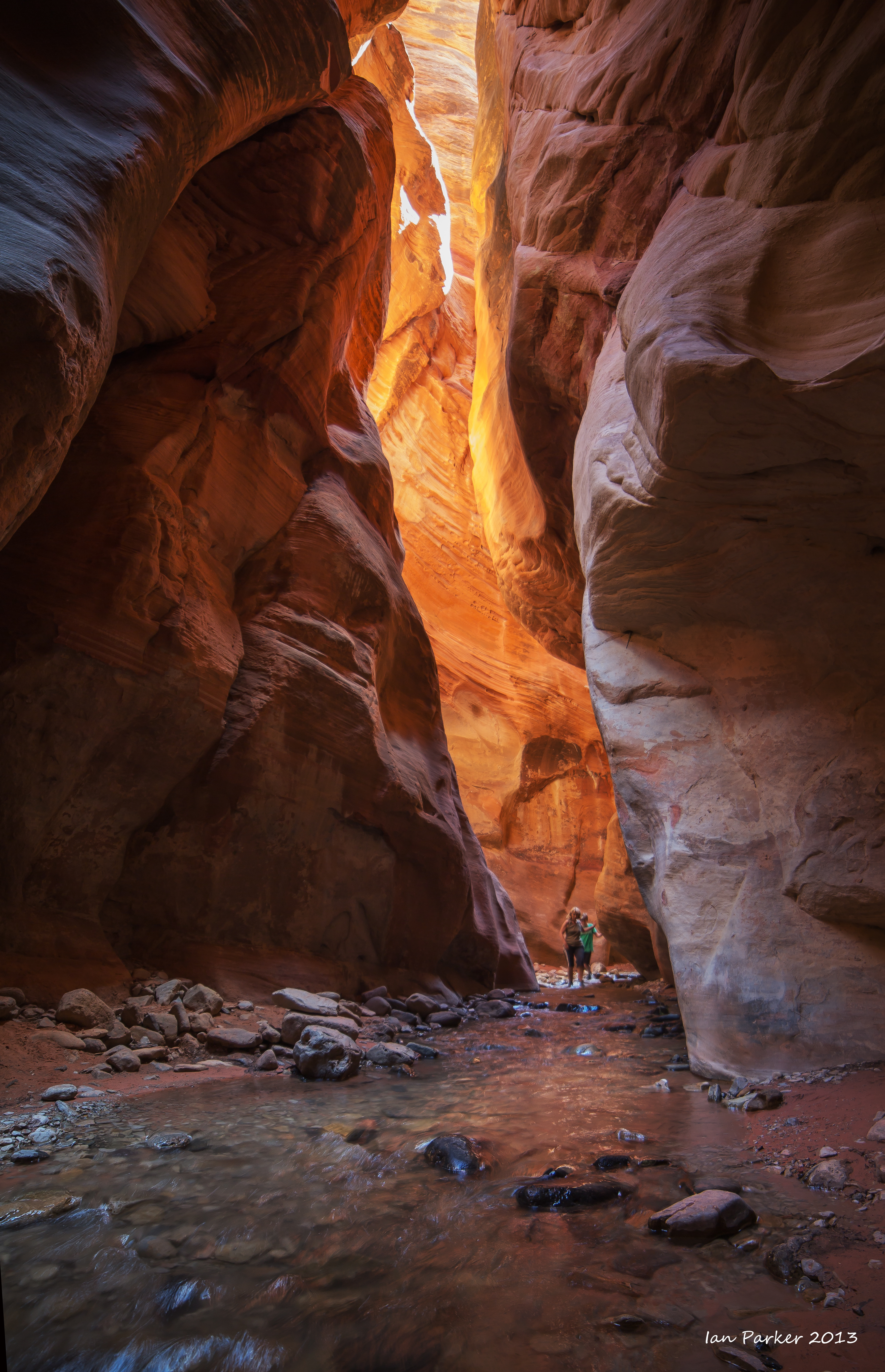 evanescent light slot canyons orange flood light